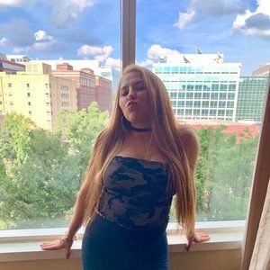 Meet your Posher, Bailey